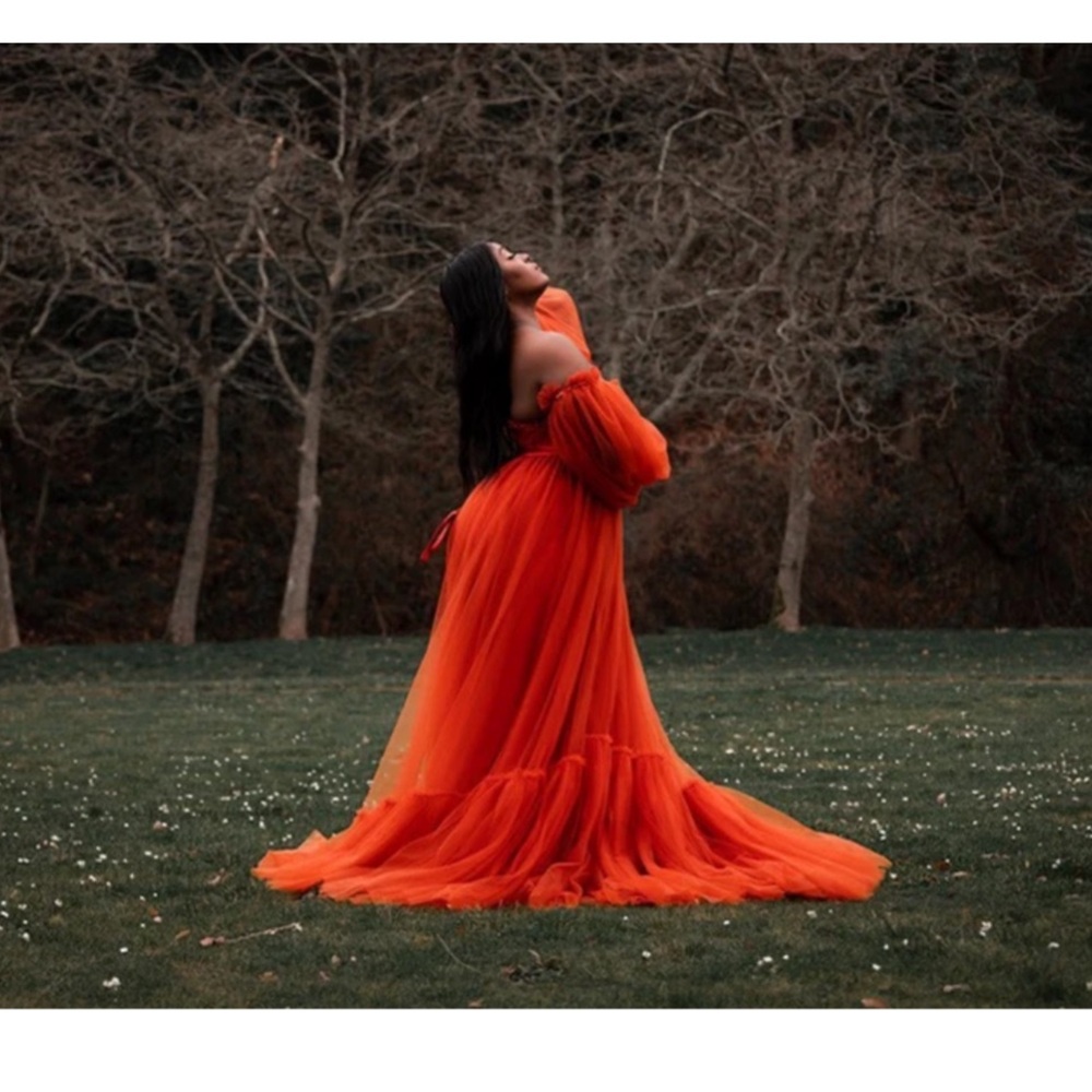 Women’s custom Maternity Photo Gown
